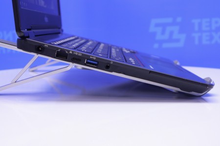 Ноутбук Б/У Fujitsu Lifebook U727