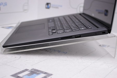 Ноутбук Б/У Dell XPS 15 9560
