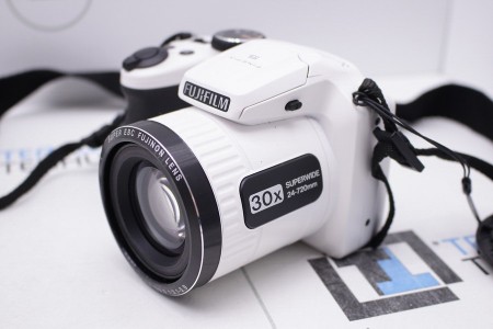 Фотоаппарат Б/У цифровой Fujifilm FinePix S4800