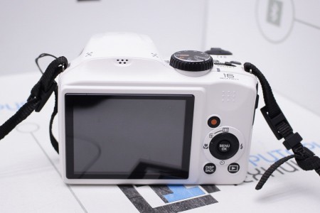 Фотоаппарат Б/У цифровой Fujifilm FinePix S4800