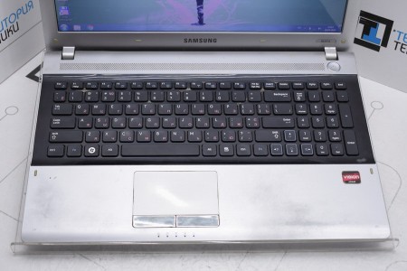 Ноутбук Б/У Samsung RV513